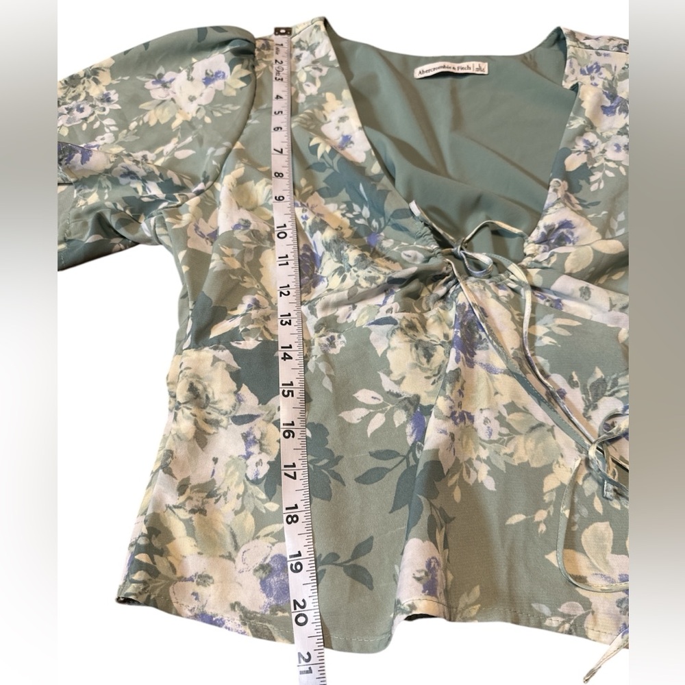 Abercrombie & Fitch Floral Green Blouse - Picture 5 of 7